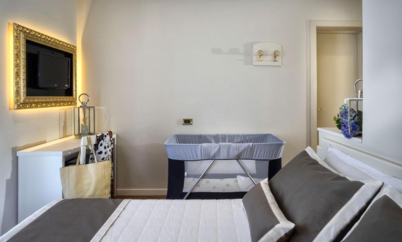 Novecento Suite Hotel Riccione Esterno foto