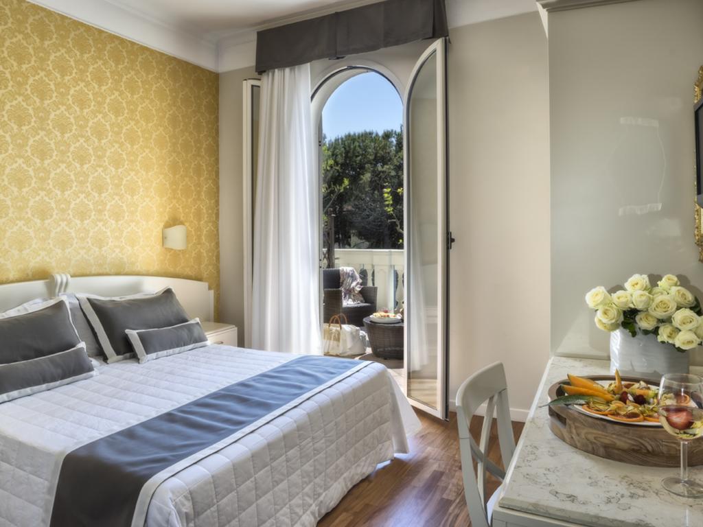 Novecento Suite Hotel Riccione Esterno foto