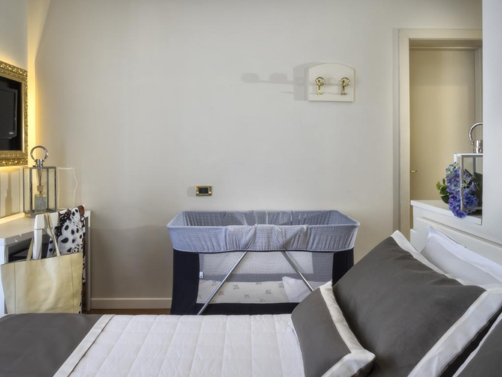 Novecento Suite Hotel Riccione Esterno foto