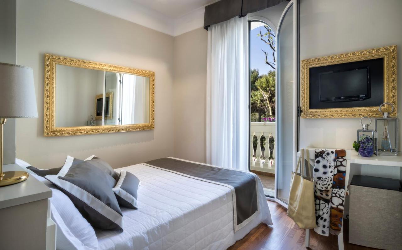 Novecento Suite Hotel Riccione Esterno foto